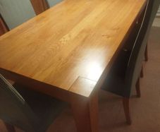 Dining table and 6 solid oak chairs