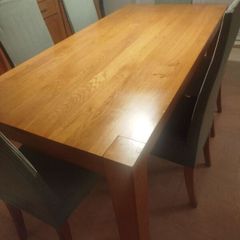 Dining table and 6 solid oak chairs