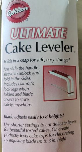 Wilton Ultimate Folding Cake Leveler