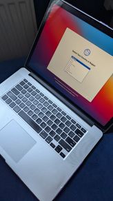 Macbook Pro 15 Inch Mid 2015 Genuine Charger and Hard Cover