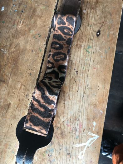 2 x vintage guitar straps