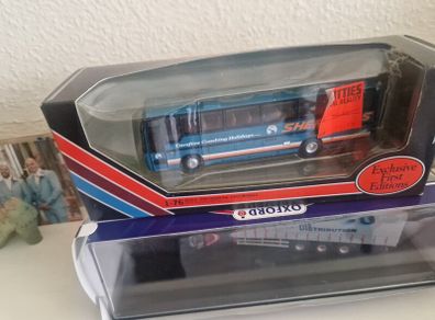 De-Regulation 1:76 Scale Model Coach  Shearings Plaxton Paramount