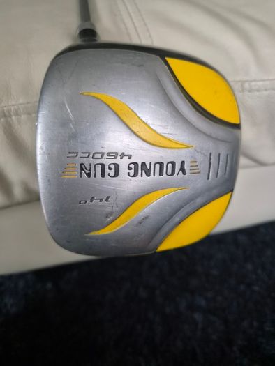 Junior golf club