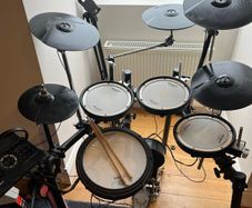 Roland TD-17 drumkit