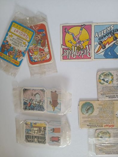 Scrace lot of 1980s retro cereal freebies . Kelloggs Rice crispies , sugar puffs stickers games and cards .
