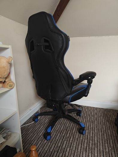 ELECWISH Gaming Chair with Footrest Black & Blue