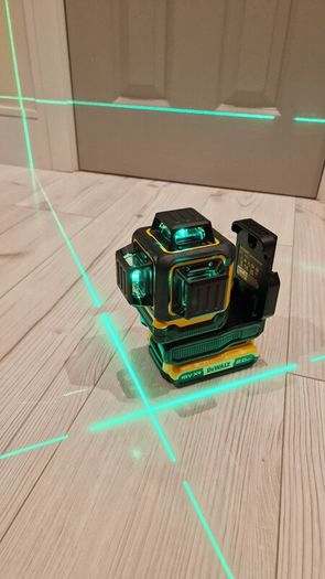 DeWalt DCLE34031 18v 3Way 360 degrees Green Laser. BARE UNIT
