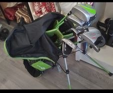 junior golf clubs and bag