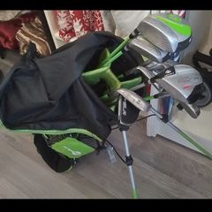 junior golf clubs and bag
