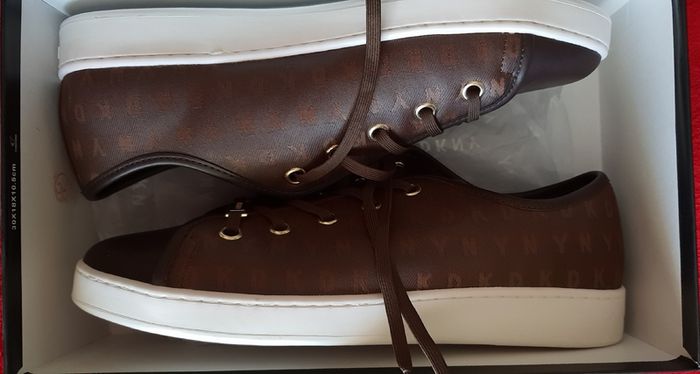 New Real DKNY Runners