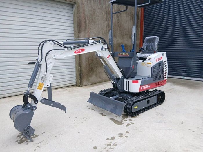 New 1.2 mini digger