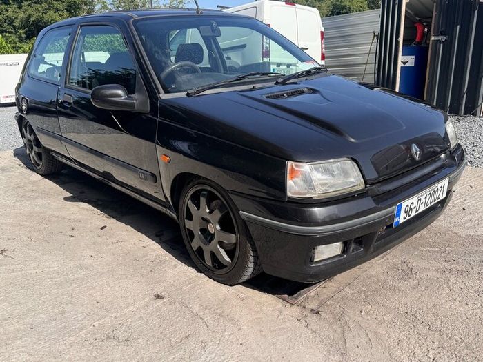 Renault Clio 1.8 16v