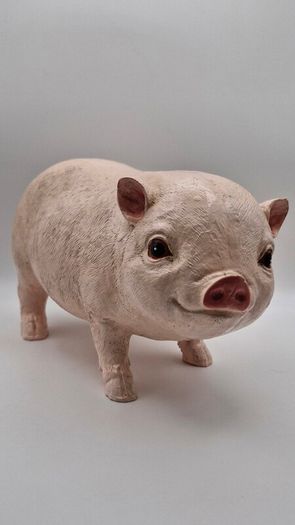 Pair of garden piglet statuet