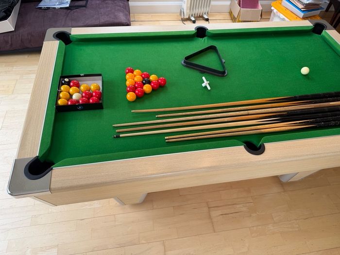 DPT Slate Bed Pool Table - Made In UK - Cues / Balls/Triangle