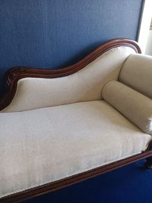 Antique day bed