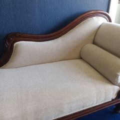 Antique day bed