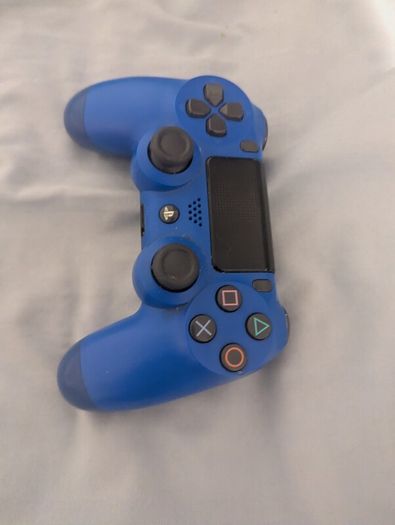 PS4 controller