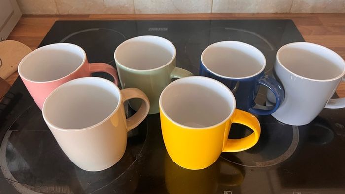 mugs