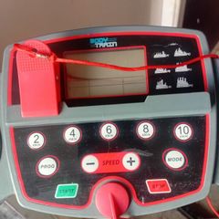 Treadmill Fold Up (Clear out)  NEW