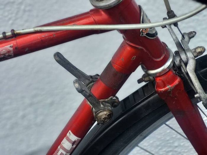 Old Skool Road Bike In Working Order. Read Add Description