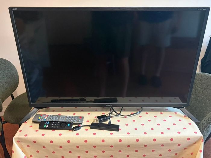 Tv Sharp 32" Hd + Amazon Firestick