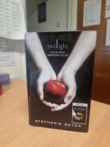 Stephenie Meyer  Twilight Tenth Anniversary/Life and Death Dual Edition