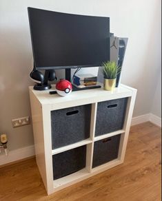 Free Storage Cube