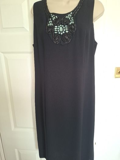 Via Veneto Black Shift Dress Size 14