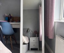 Free standing mirror
