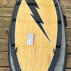 Byerly Hazzard Wakesurfer with boardbag