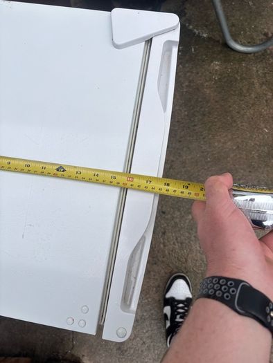 Power point undercounter fridge