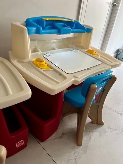 Art activity desk