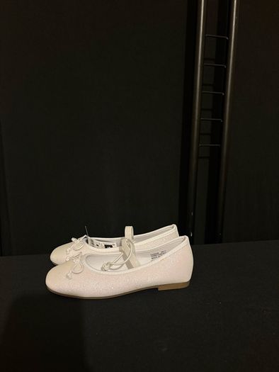 girls white sparkle shoes