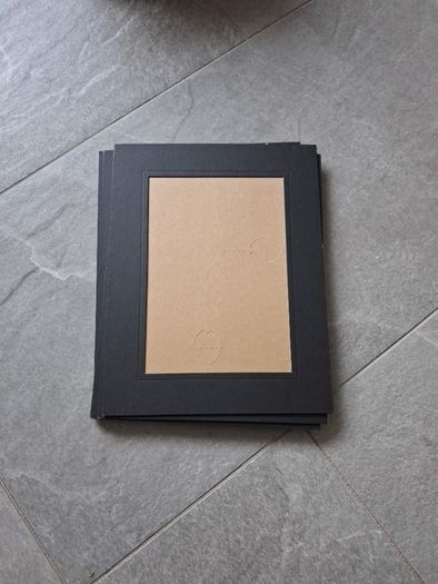 Paper picture frames