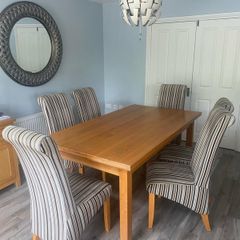 Light Oak Wood Table and 6 Chairs