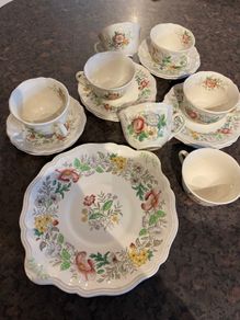 1941-1962 Royal Doulton Stratford collection (pattern D6196)