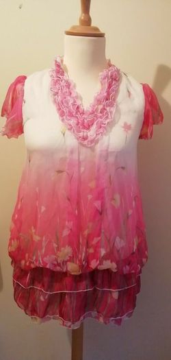 Ladies Tunic Top Blouse Pepper Tree London New With Tags Floral Size M/L Ruffles