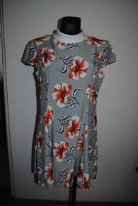 Definitions grey floral mini dress size UK16 EUR44 Postage included