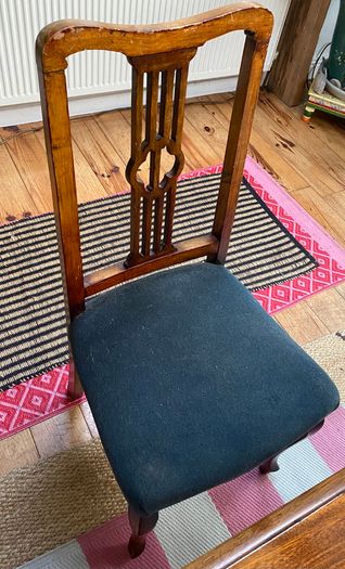 Chairs & Dining table