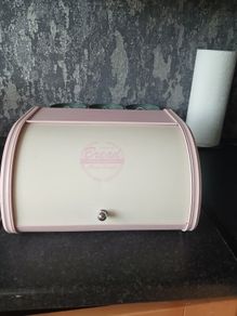 Bread bin