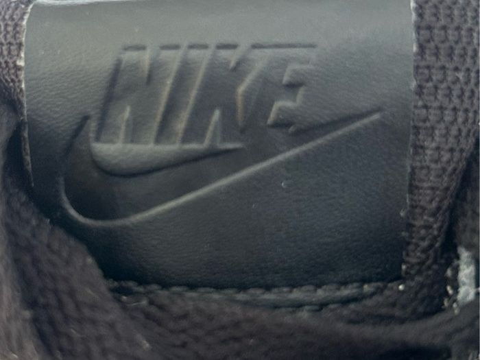nike runners size 4