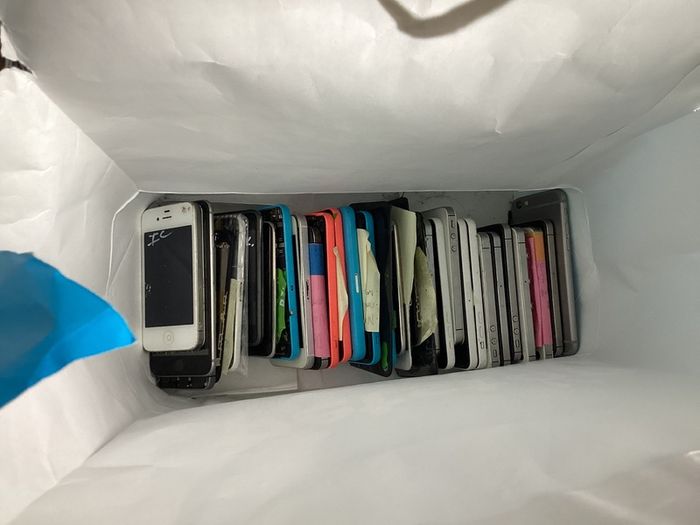 iPhone lot