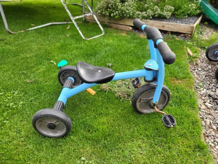 Kids tricycle Free