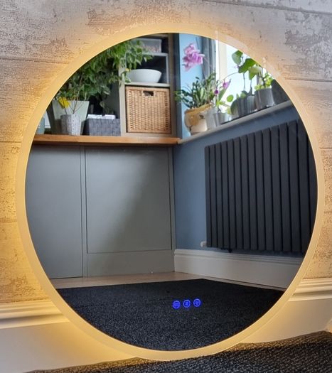 LED Bathroom Mirror Bluetooth Speakers Demister Antifog 80cm Ensuite Vanity Makeup Cosmetic