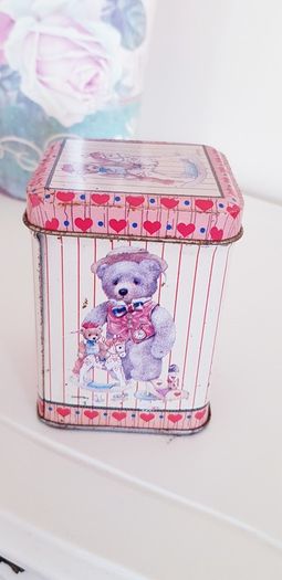 Old Kids Mini Tin