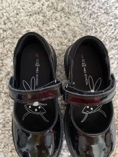 M&S school shoes (uk 9/eu 27)