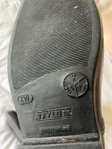 Riding boots