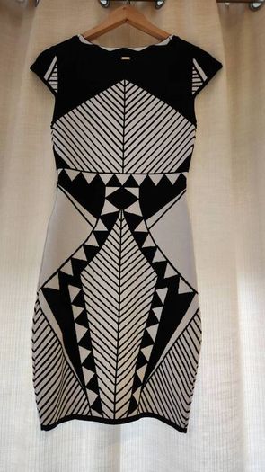 Dress Black/white XS ( 6-8 UK)