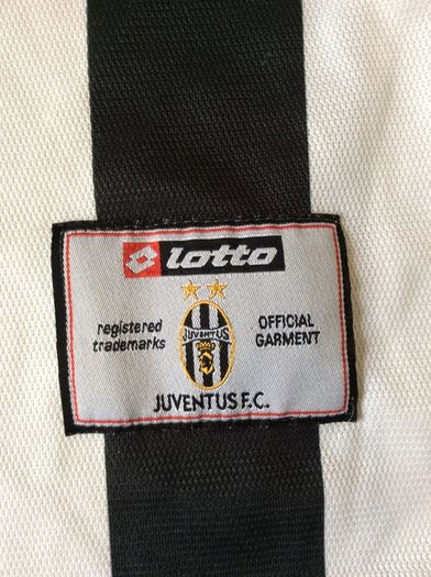 Juventus FC. Turin. Italy. Official Lotto Home Jersey Season 2001/2002. Collect In Dublin Or Receive Via Post.