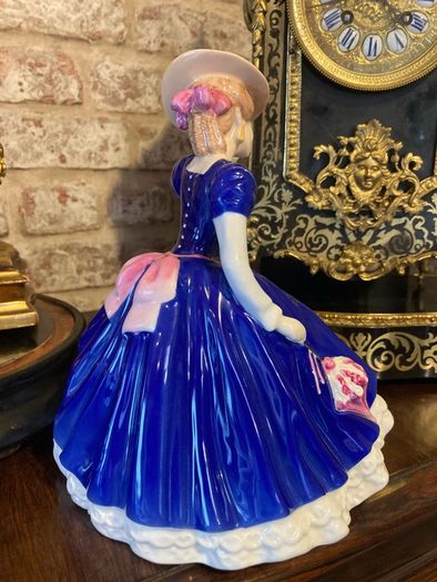 Royal Doulton figurine Pretty ladies "Mary"